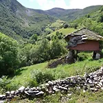 Rural La Pista 酒店