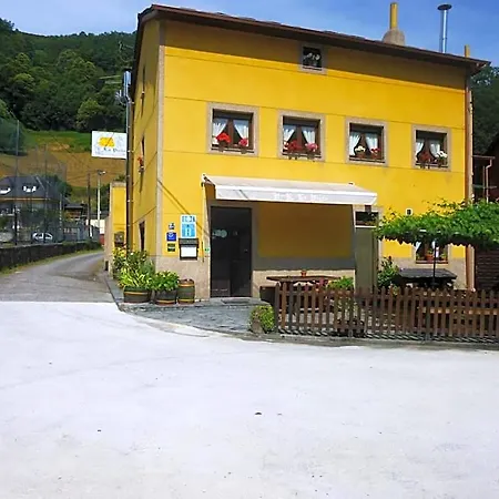 Rural La Pista Hotel *