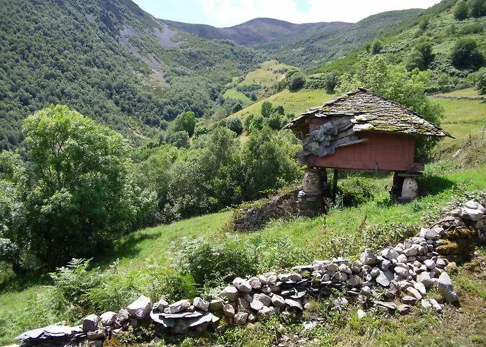 Rural La Pista Hotel